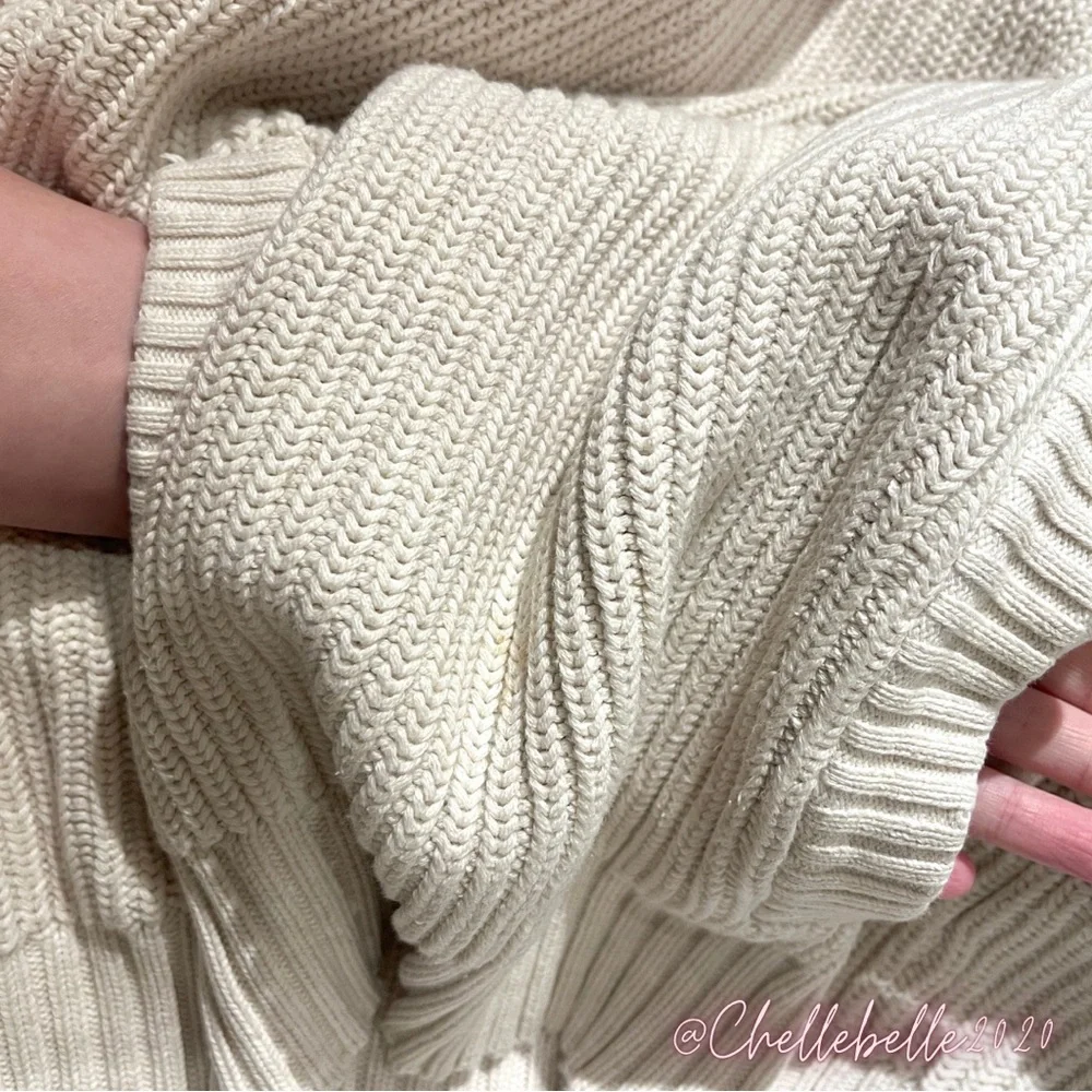 ✨🤍 H&M Off-White Pullover Sweater 🤍✨ - Picture 5 of 7